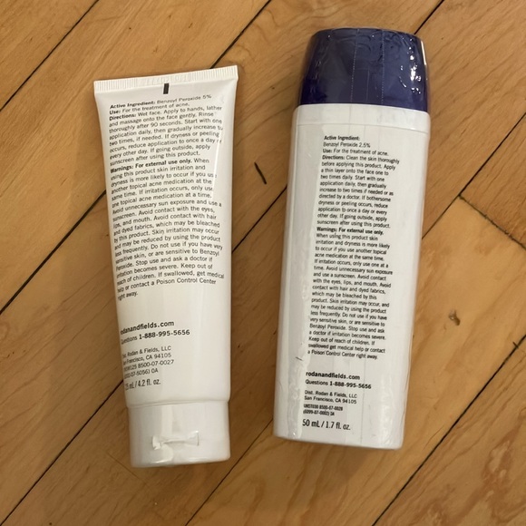 Rodan + Fields Spotless Daily Acne Wash and Acne Clearing Treatment - Picture 3 of 6